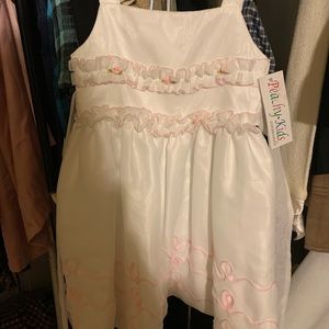 Toddler girls dress size 4 brand new with tags